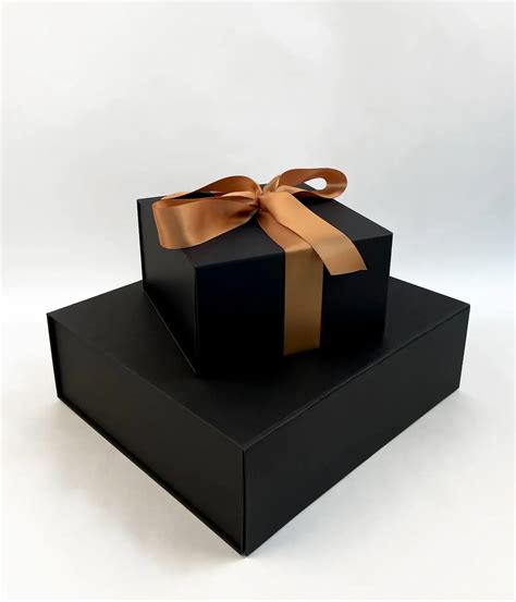 magnetic closure gift box with ribbon